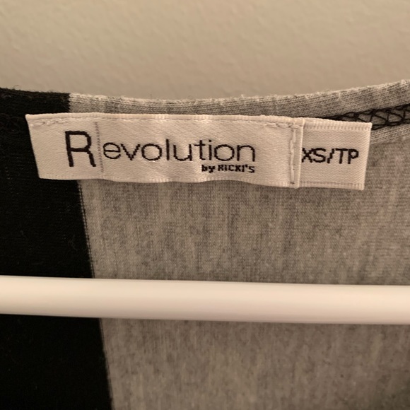 Short sleeved top - Picture 3 of 3